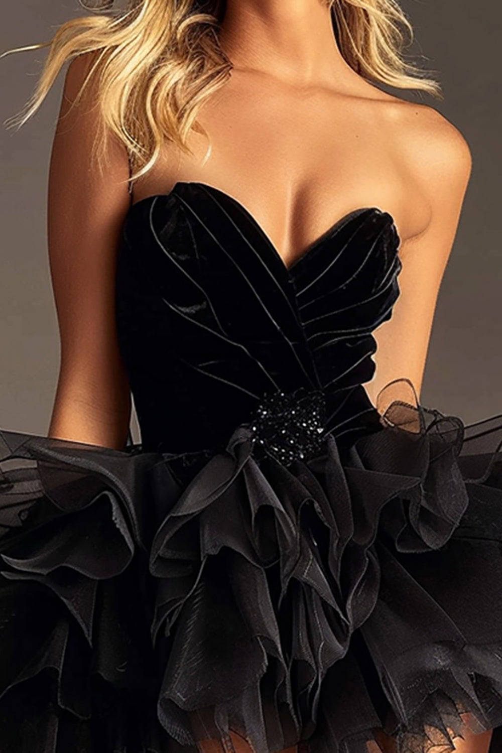 Ruffled Strapless Tiered Black Homecoming Dress - Image 2